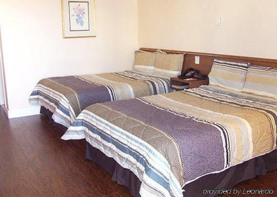 Econo Lodge Мирамиши Экстерьер фото